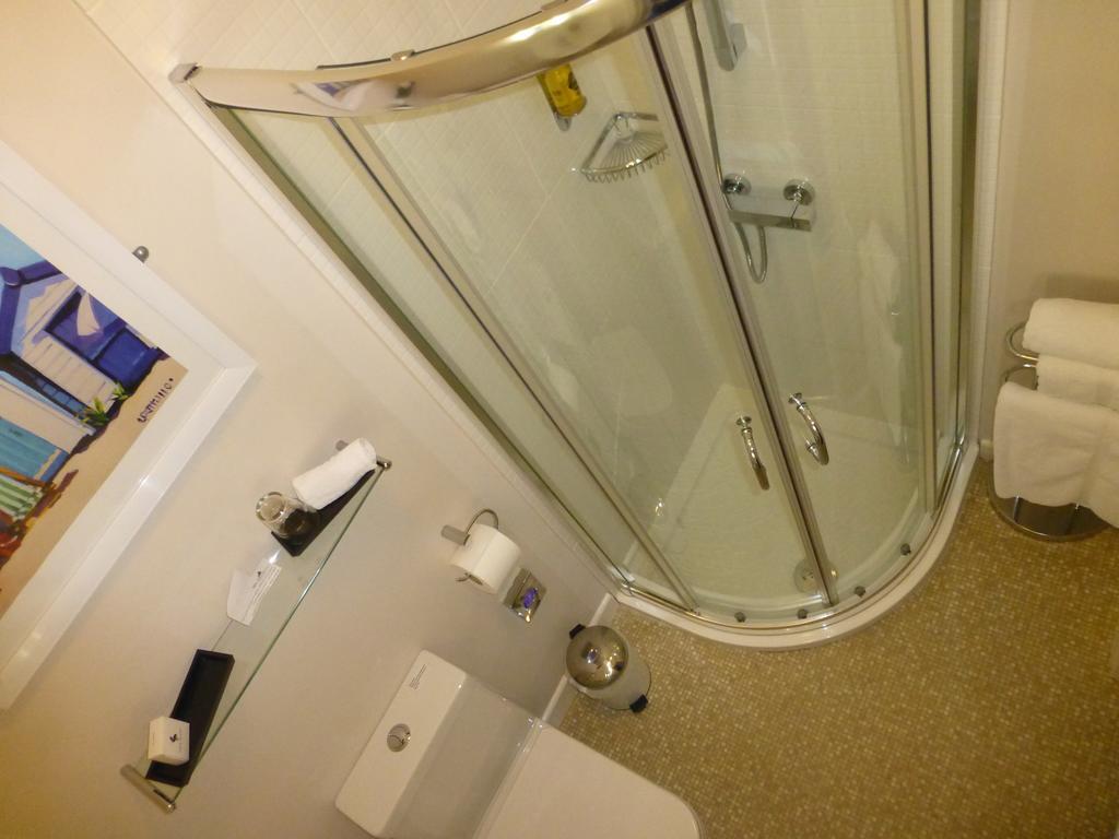 קרייסטצ'רץ' Waters Reach Guest House חדר תמונה